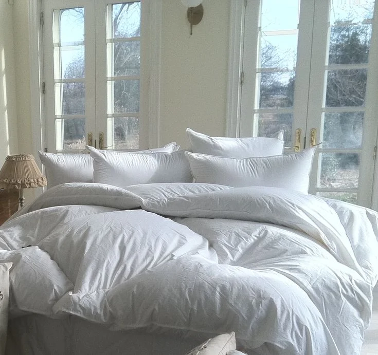 how to make bed look fluffy