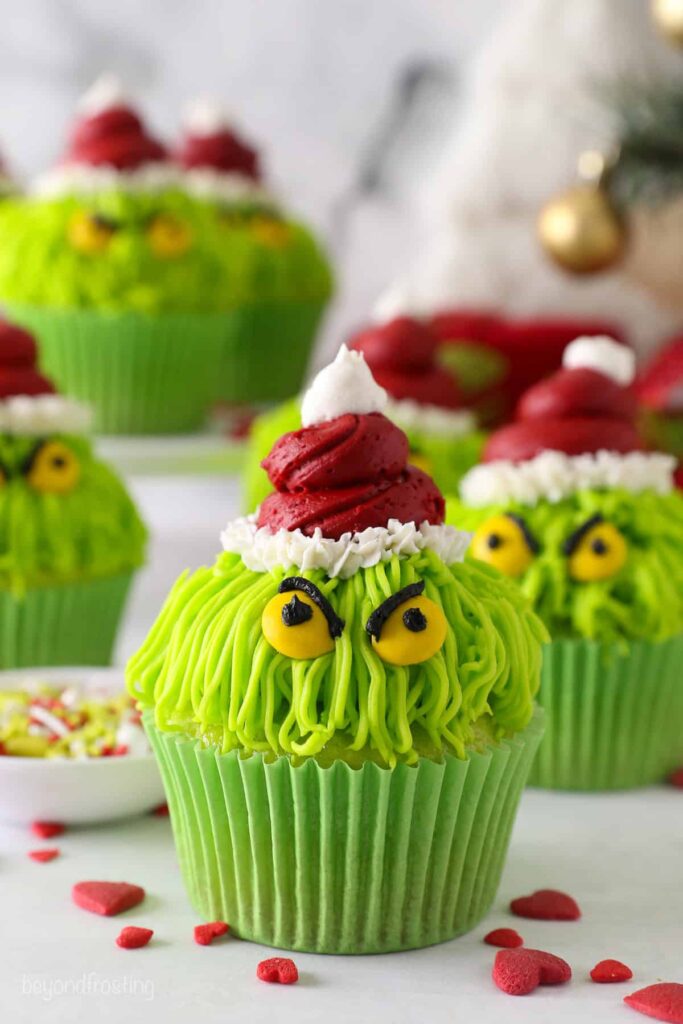 christmas-cupcakes