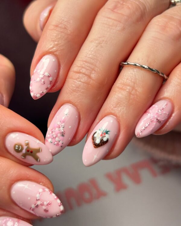 pink-christmas-nails