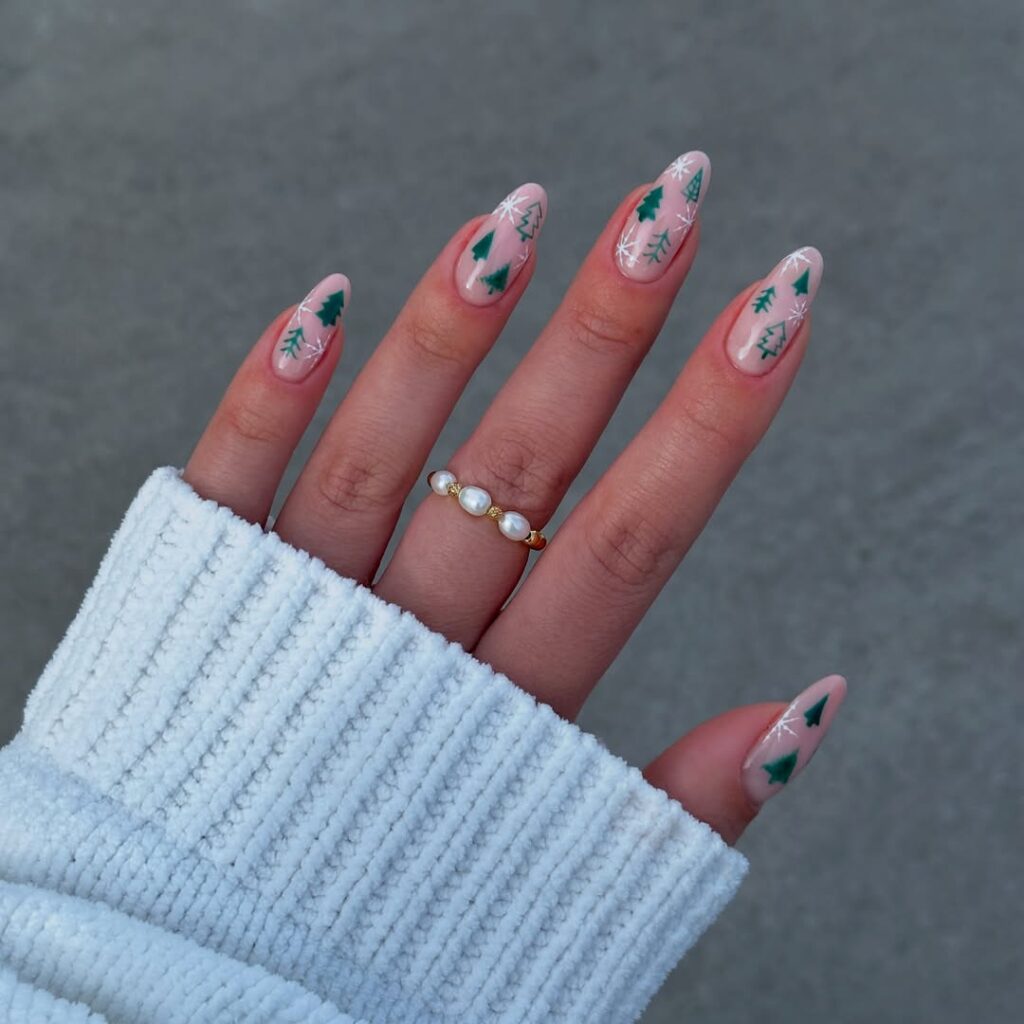 simple-christmas-nails