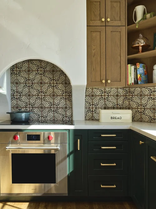 two-tone-kitchen-cabinets