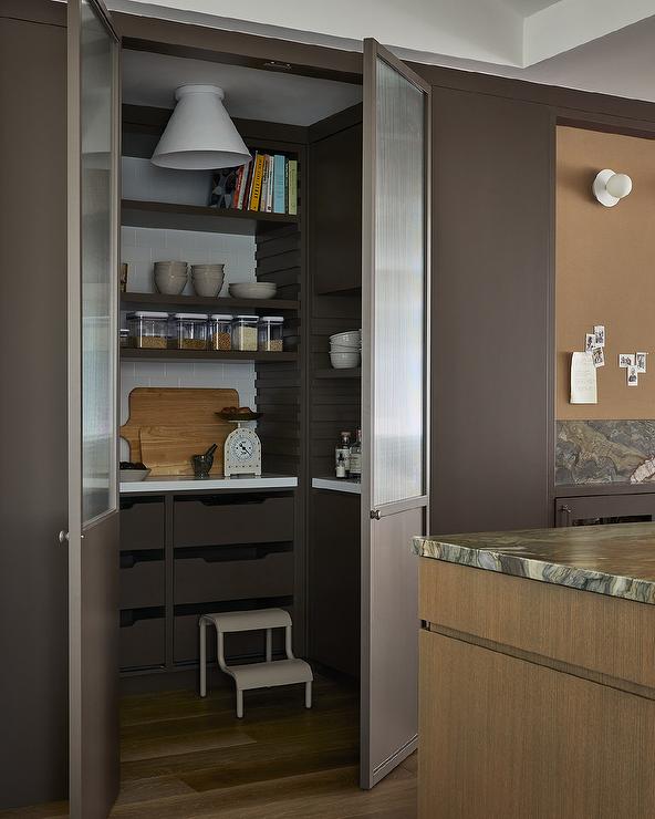 walk-in-pantry-ideas